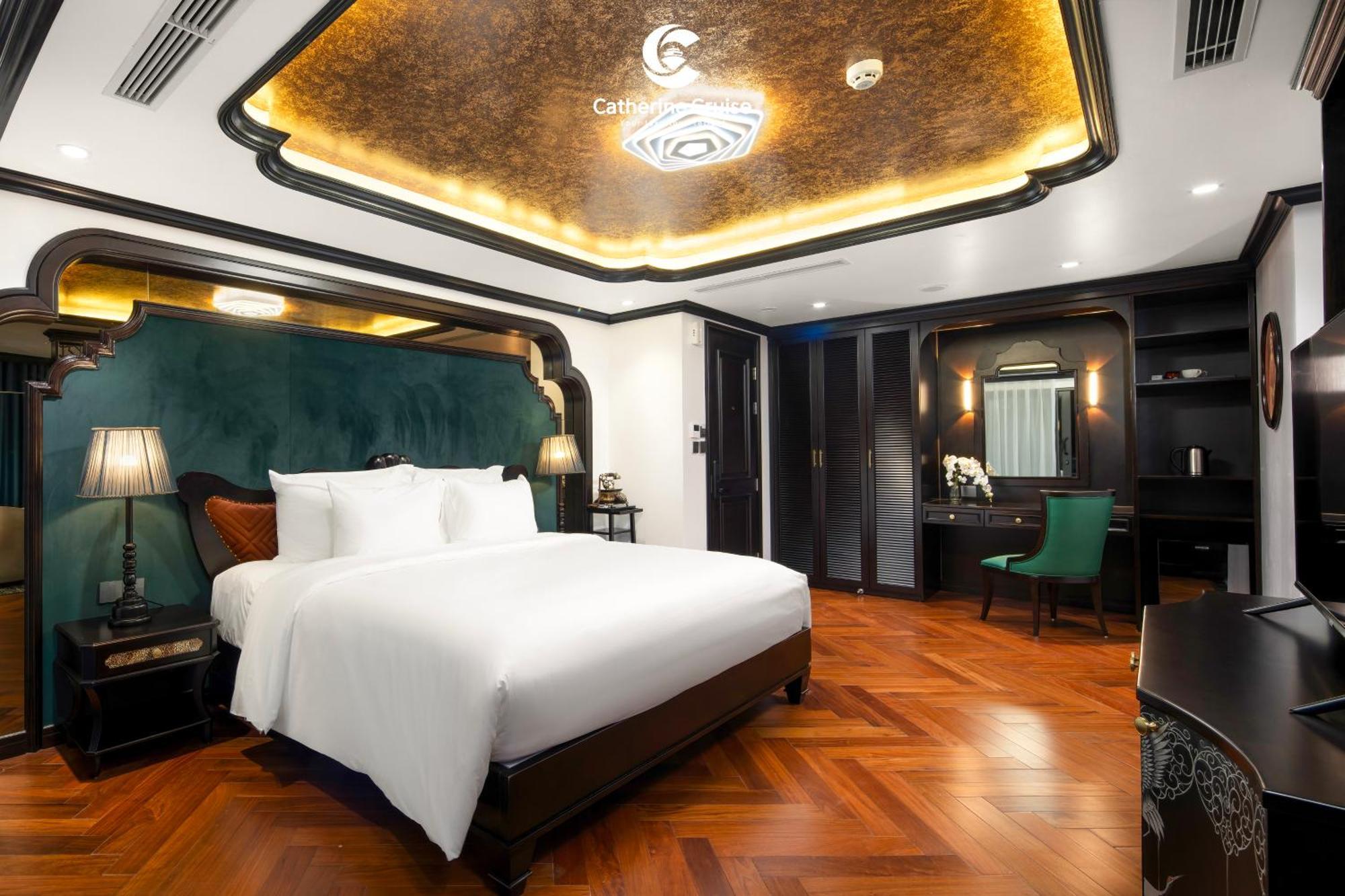 Catherine Cruises Ha Long Bay Екстер'єр фото