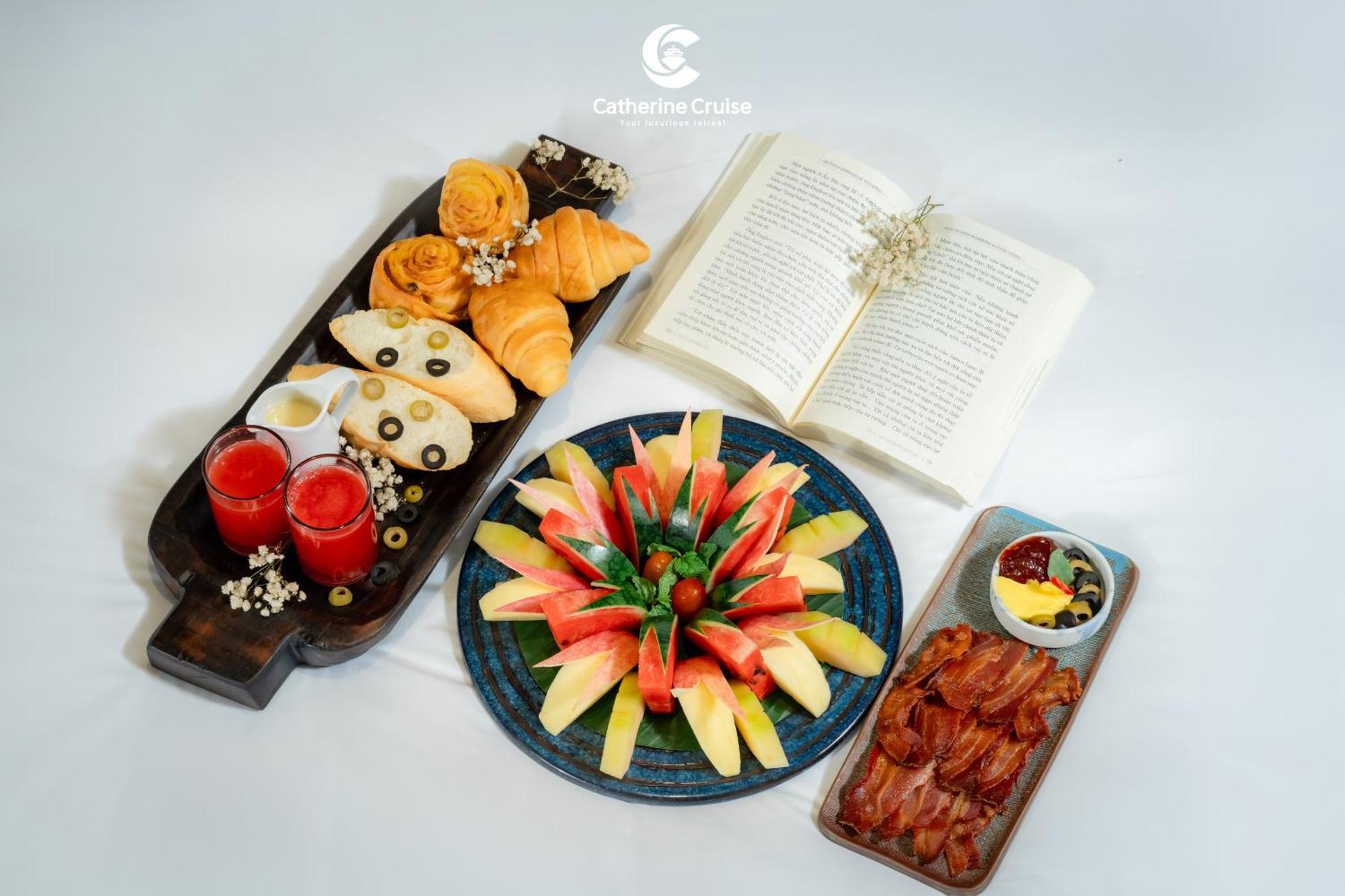 Catherine Cruises Ha Long Bay Екстер'єр фото
