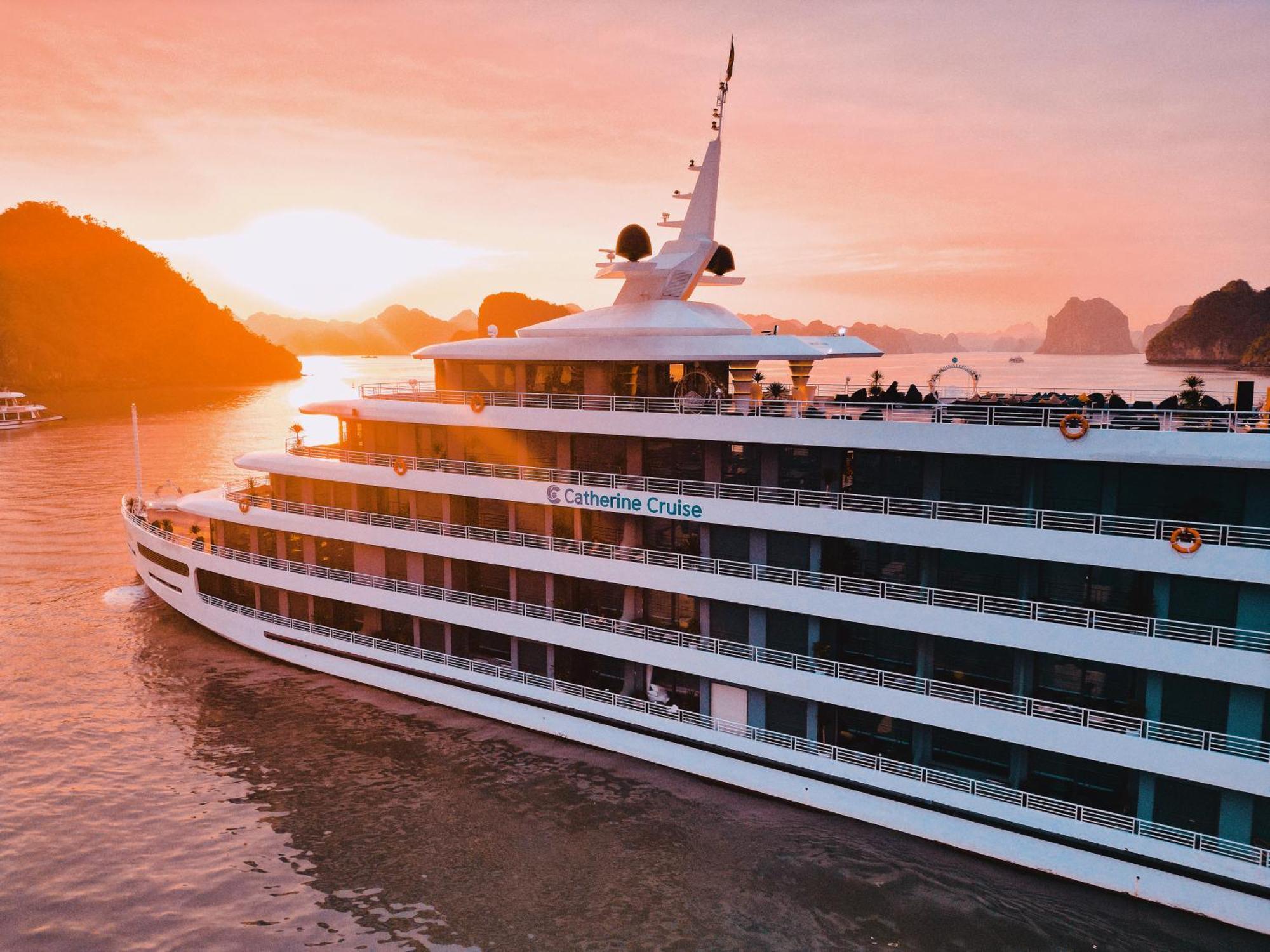 Catherine Cruises Ha Long Bay Екстер'єр фото