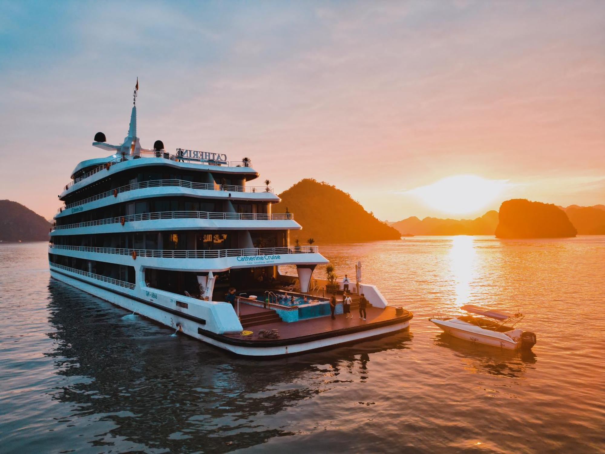 Catherine Cruises Ha Long Bay Екстер'єр фото